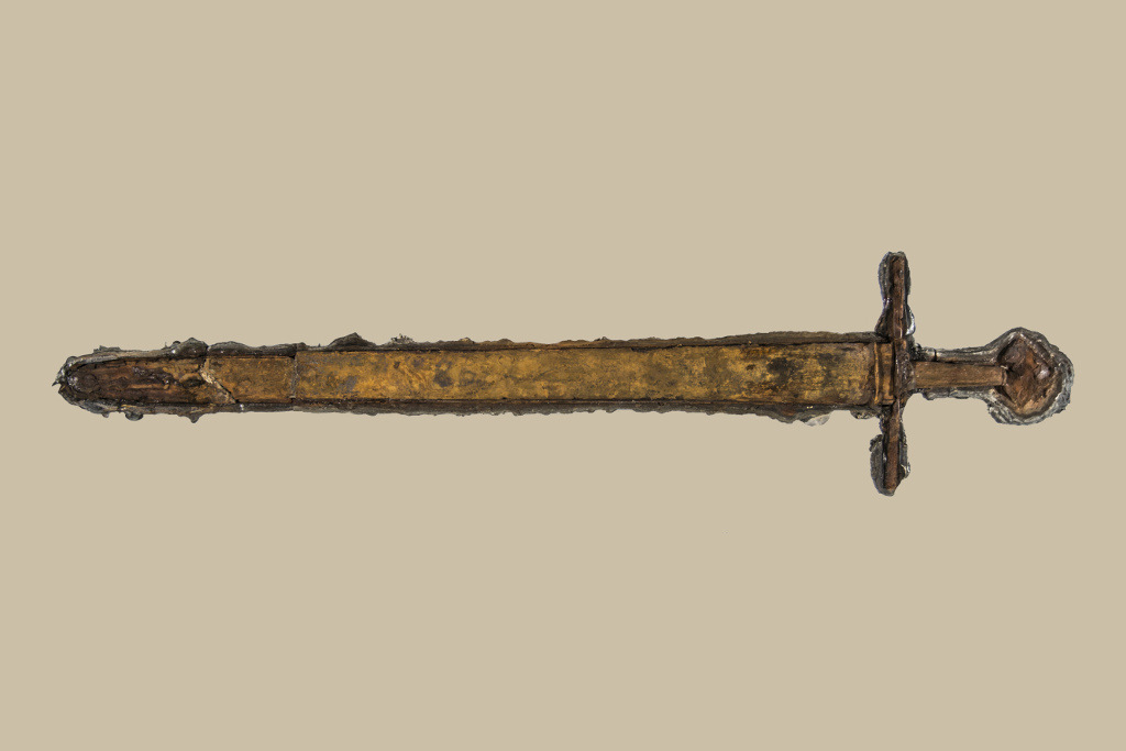 spada medievale esposta al museo della Laguna di Marano; Museo Archeologico della Laguna di Marano, museo della laguna